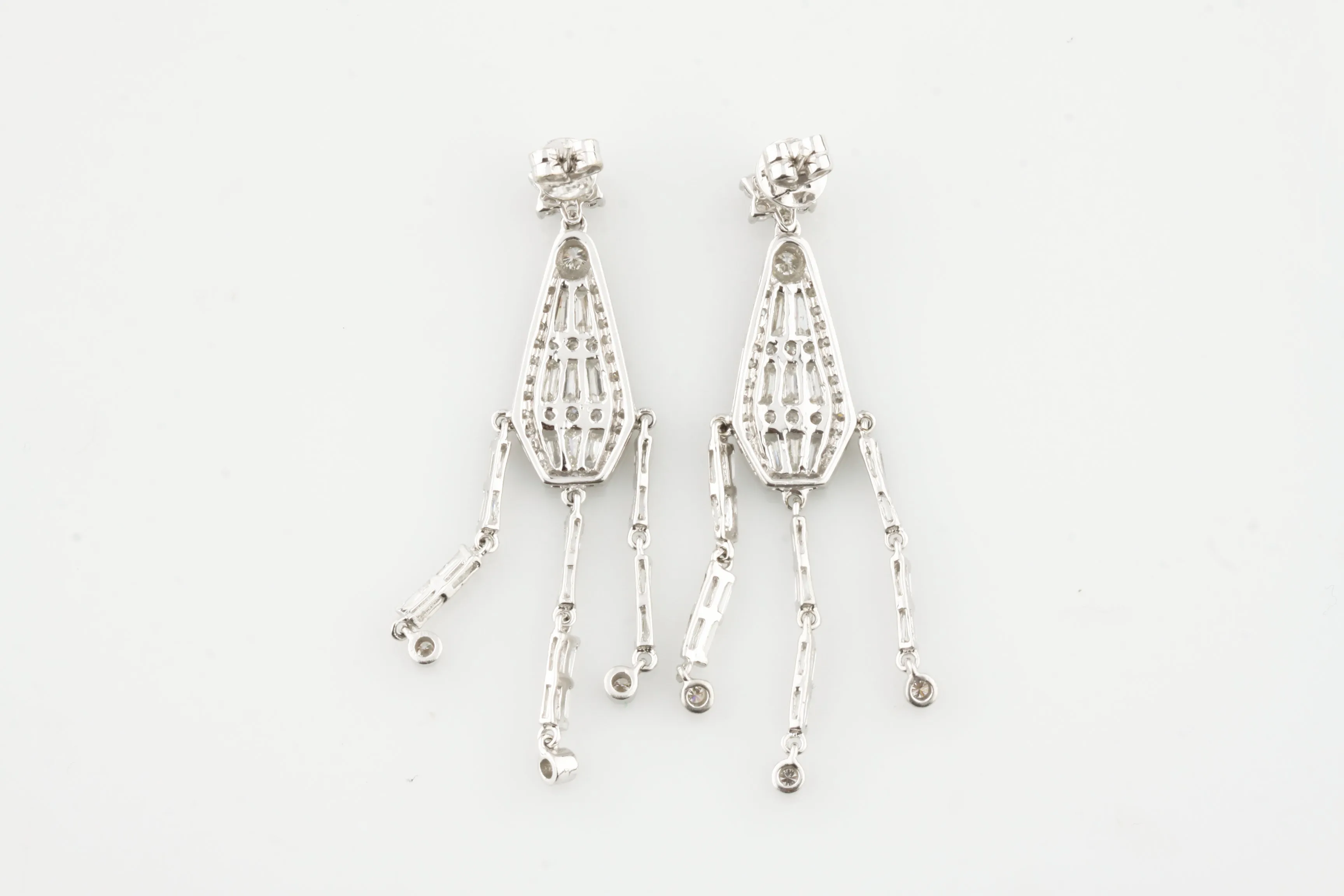 14k White Gold Diamond Chandelier Drop Earrings TCW = 3.00 ct Certified
