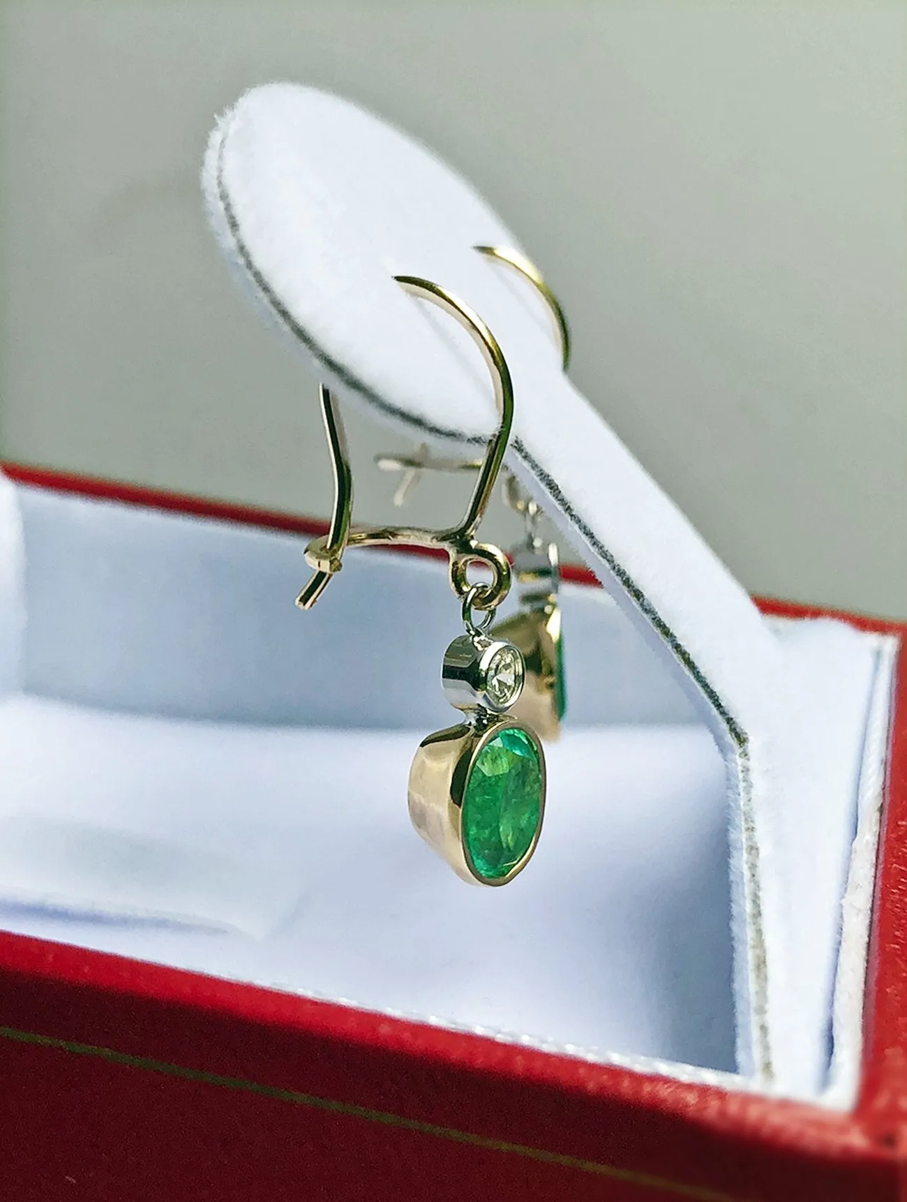 2.60 Carat Natural Colombian Emerald Diamond Dangle Earrings 18K Gold