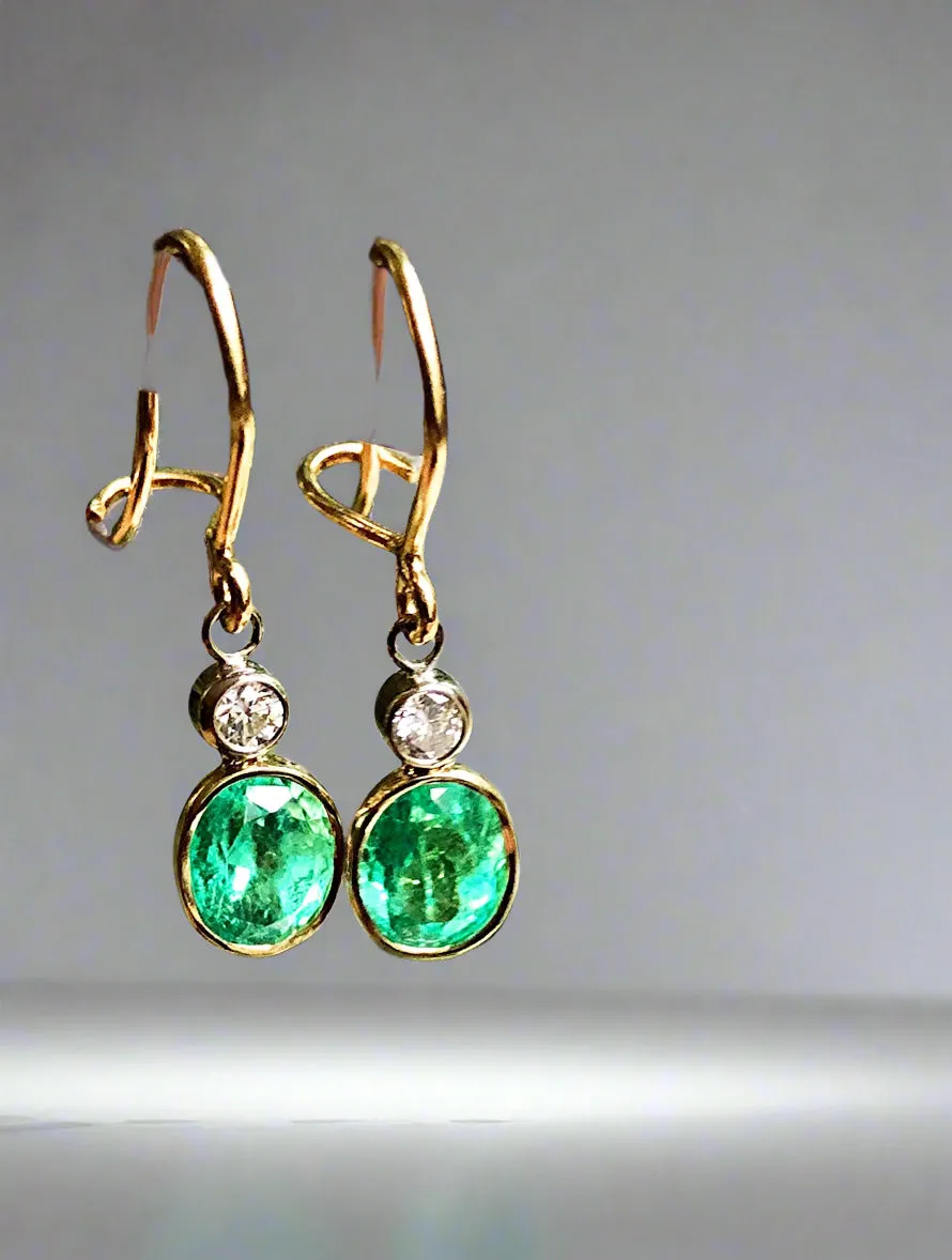 2.60 Carat Natural Colombian Emerald Diamond Dangle Earrings 18K Gold