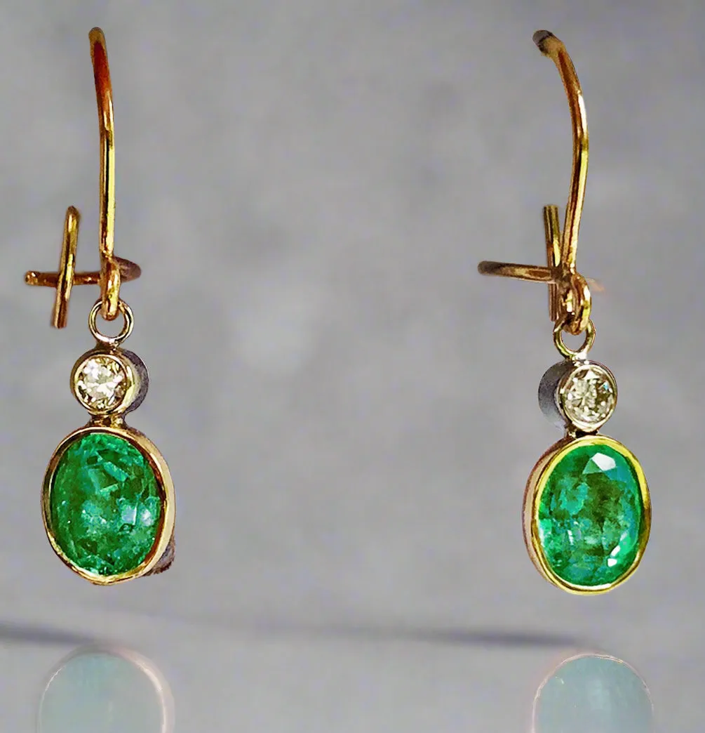 2.60 Carat Natural Colombian Emerald Diamond Dangle Earrings 18K Gold