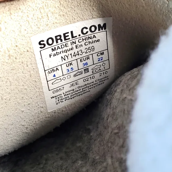 31) SOREL Caribou Faux Fur Waterproof Boots Sz. 4