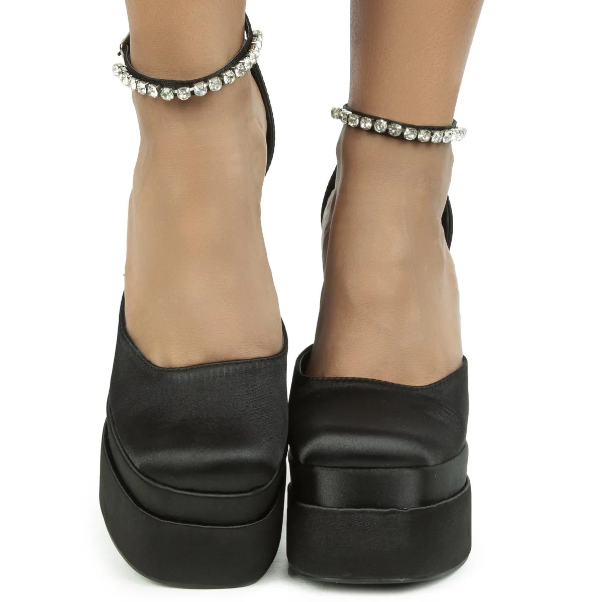 Ari-9 Chunky Platform Heel