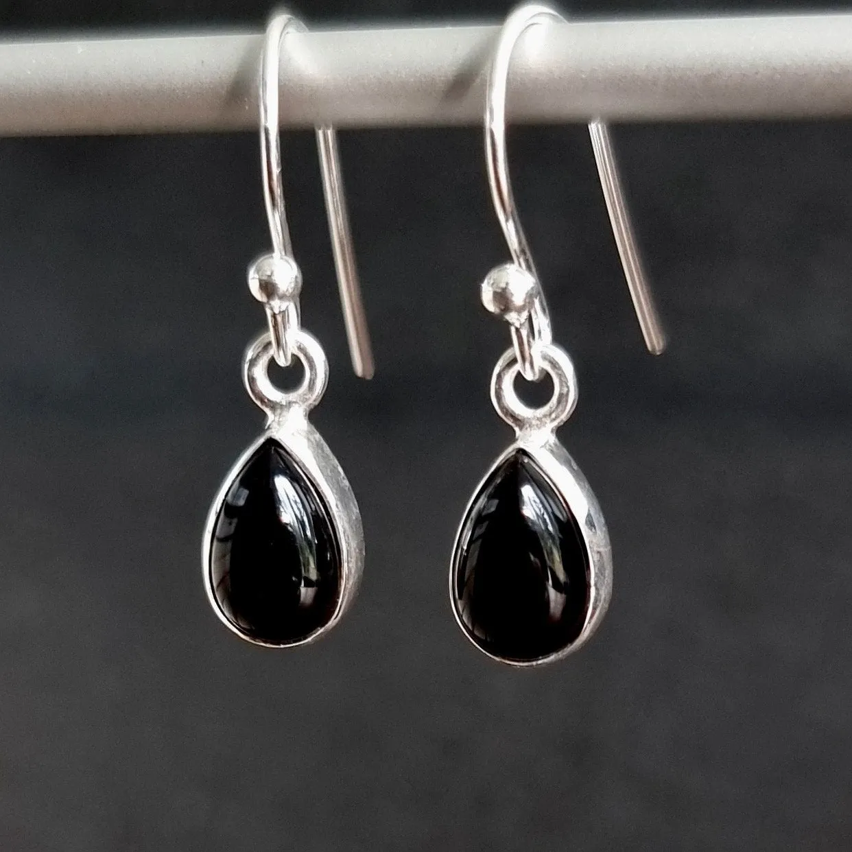 Black Onyx Teardrop 9mm x 6mm 925 Silver Earrings, E5O