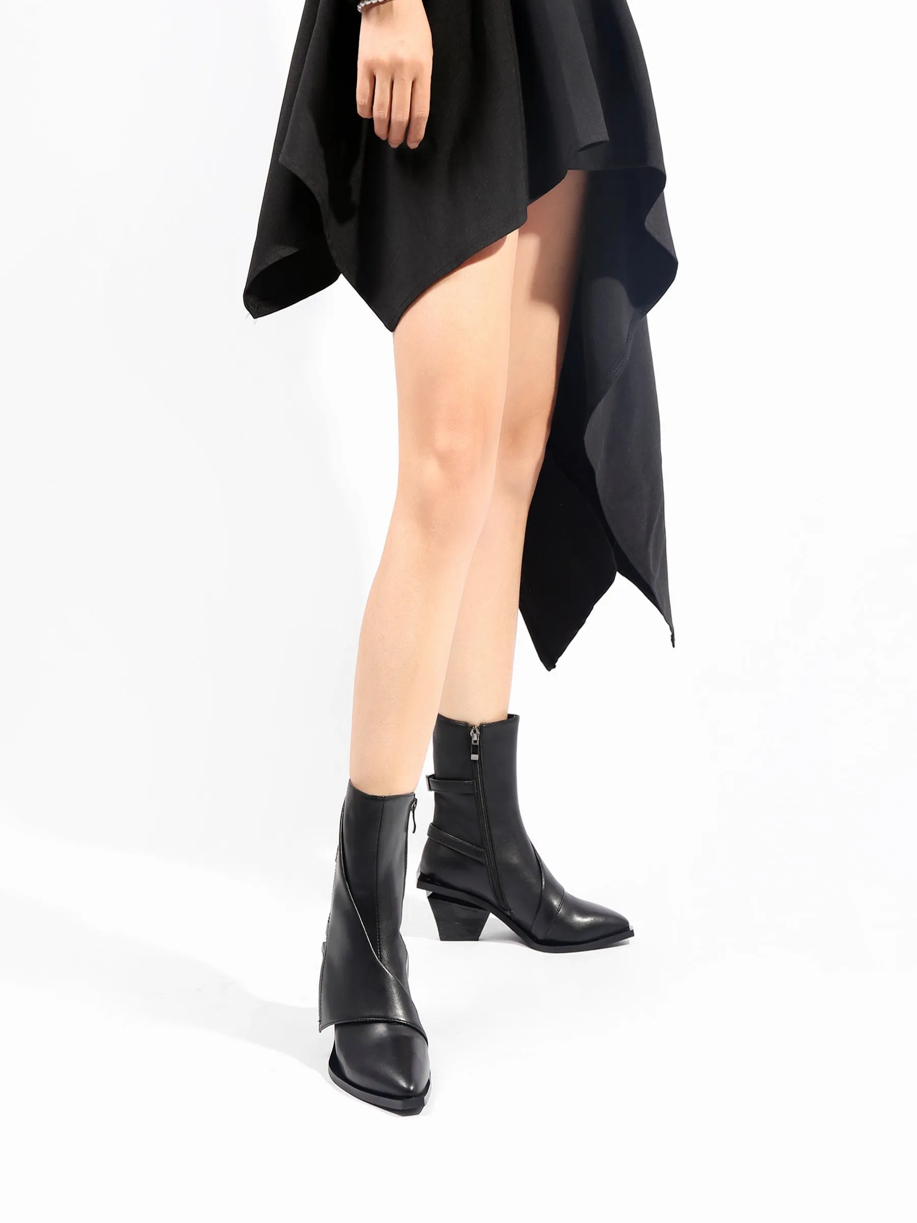 Block Heel Leather Ankle Bootie - Black