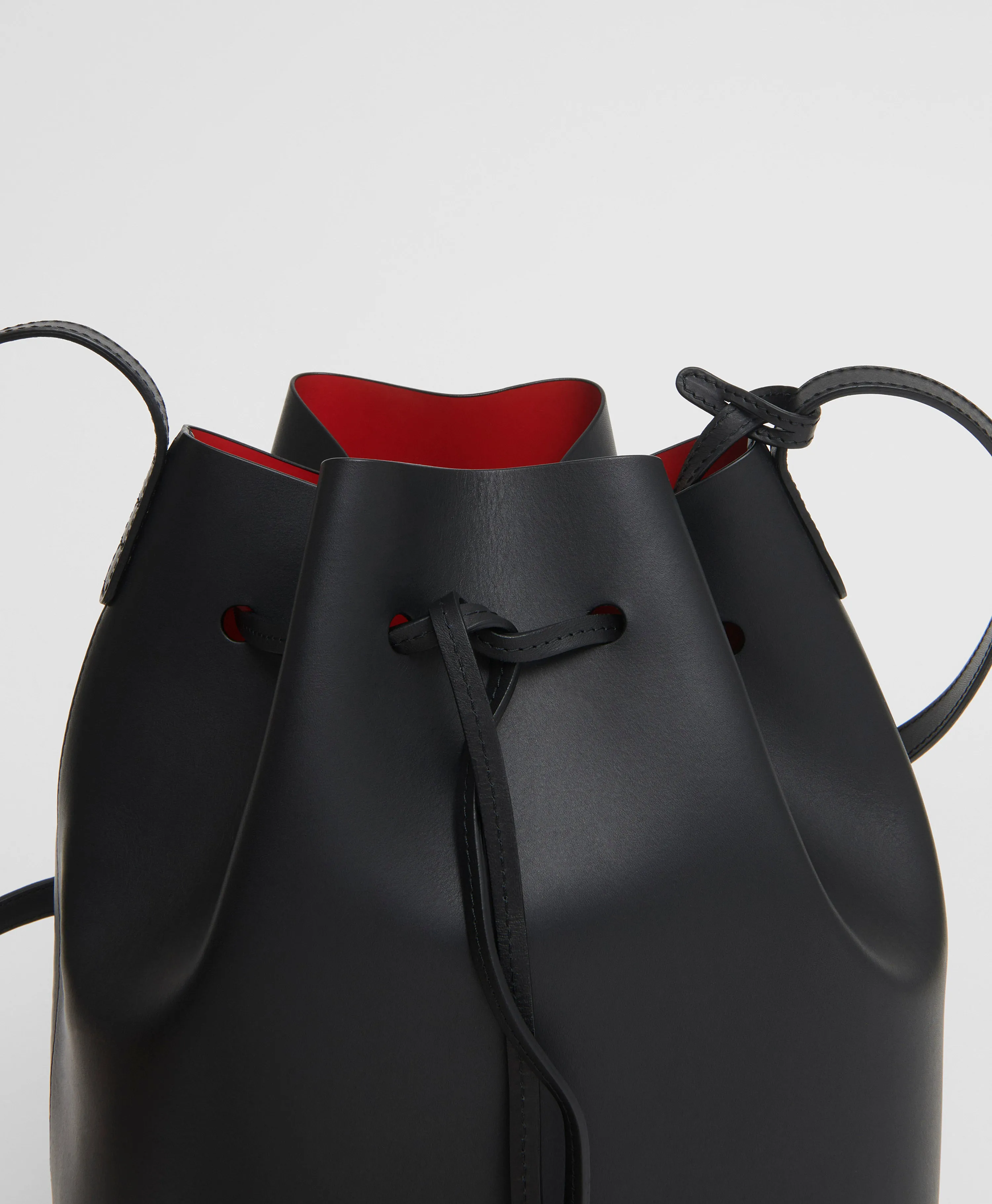 Bucket Bag - Black/Flamma