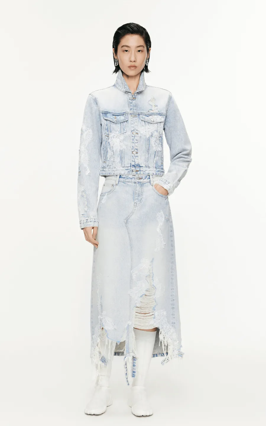 Coat / JNBY Distressed Denim Cropped Jacket