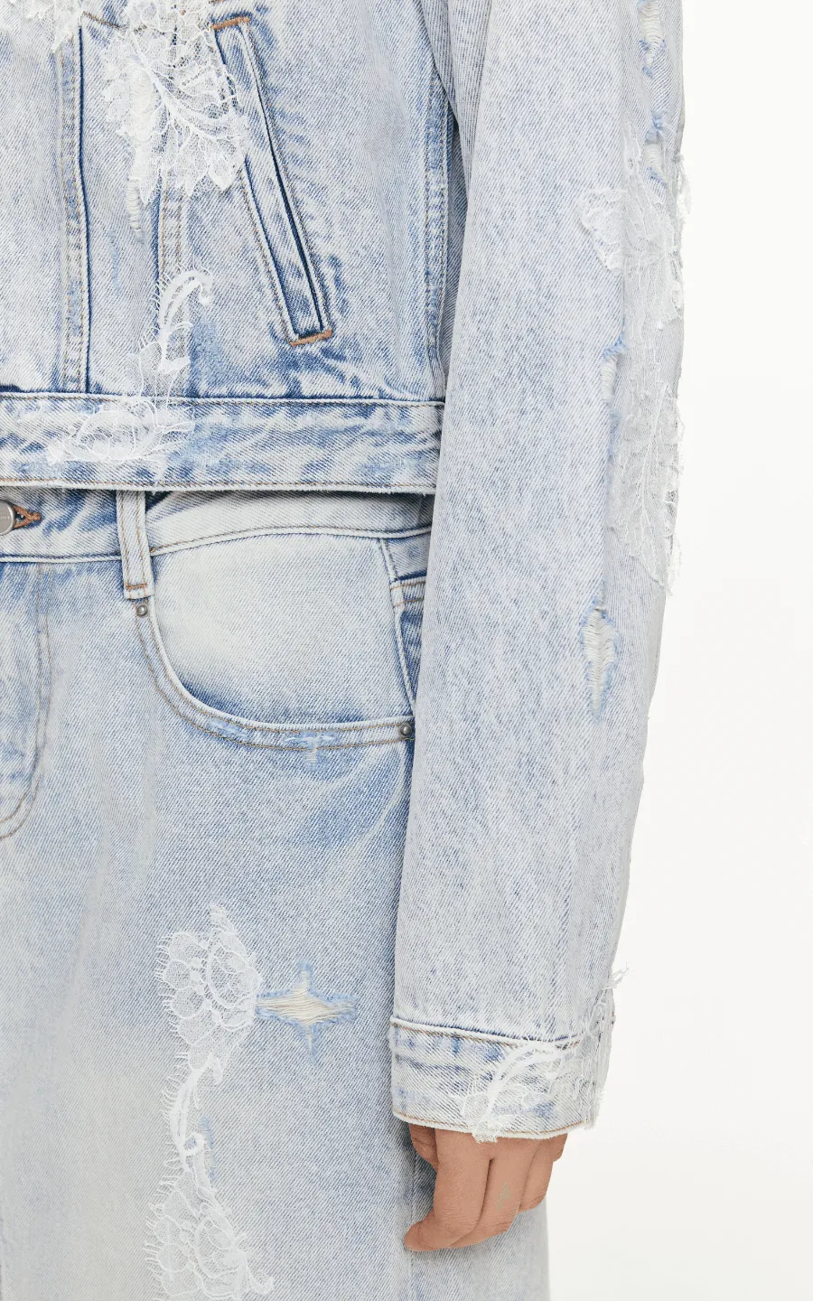 Coat / JNBY Distressed Denim Cropped Jacket