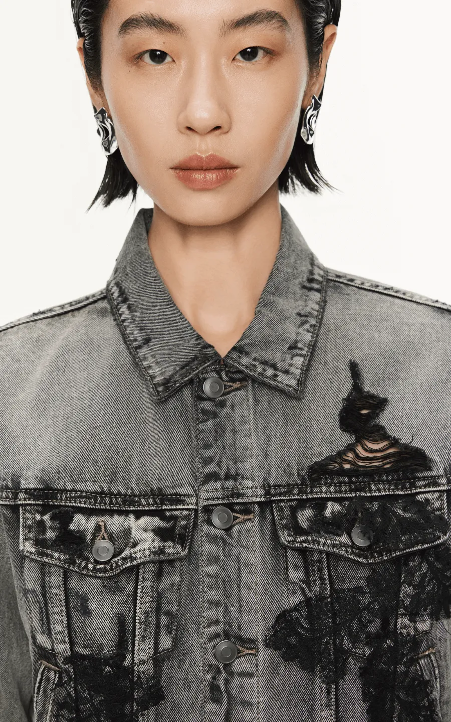 Coat / JNBY Distressed Denim Cropped Jacket
