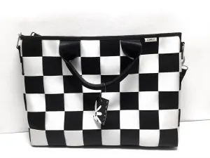COMELY "HANDBAGS" LOT 4