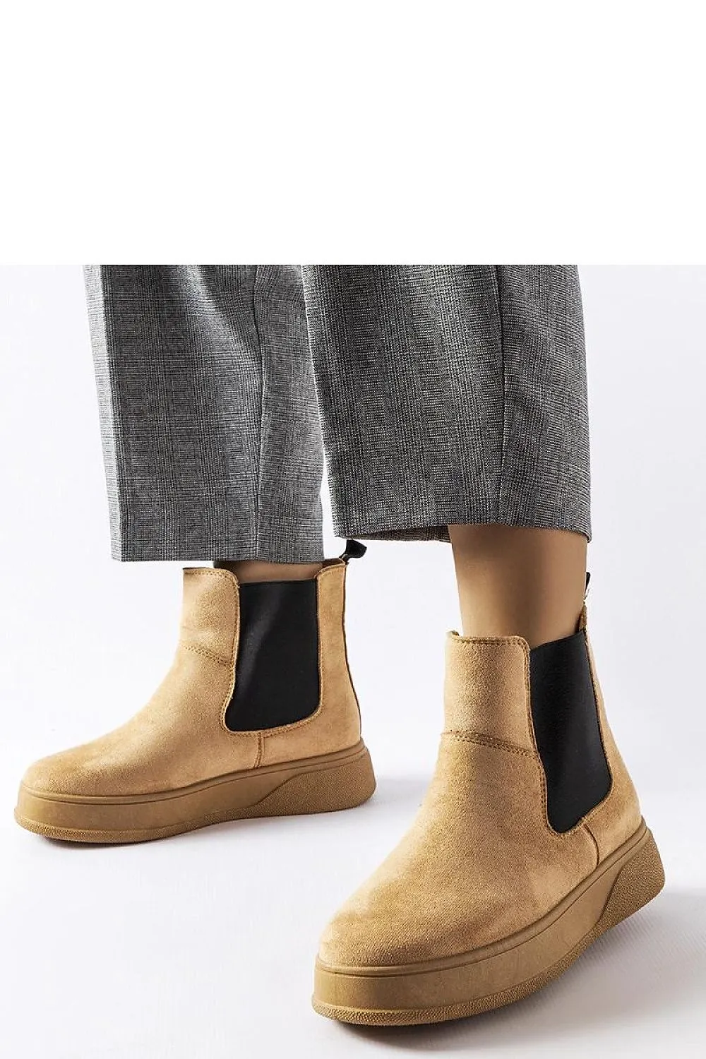 Dark beige Benilde platform boots
