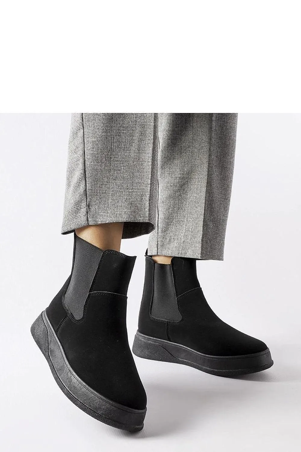 Dark beige Benilde platform boots