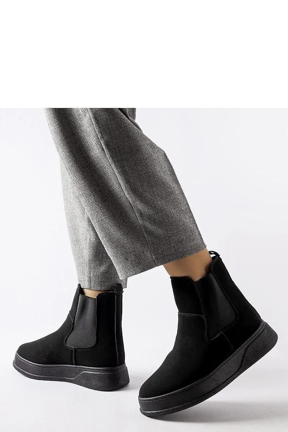 Dark beige Benilde platform boots