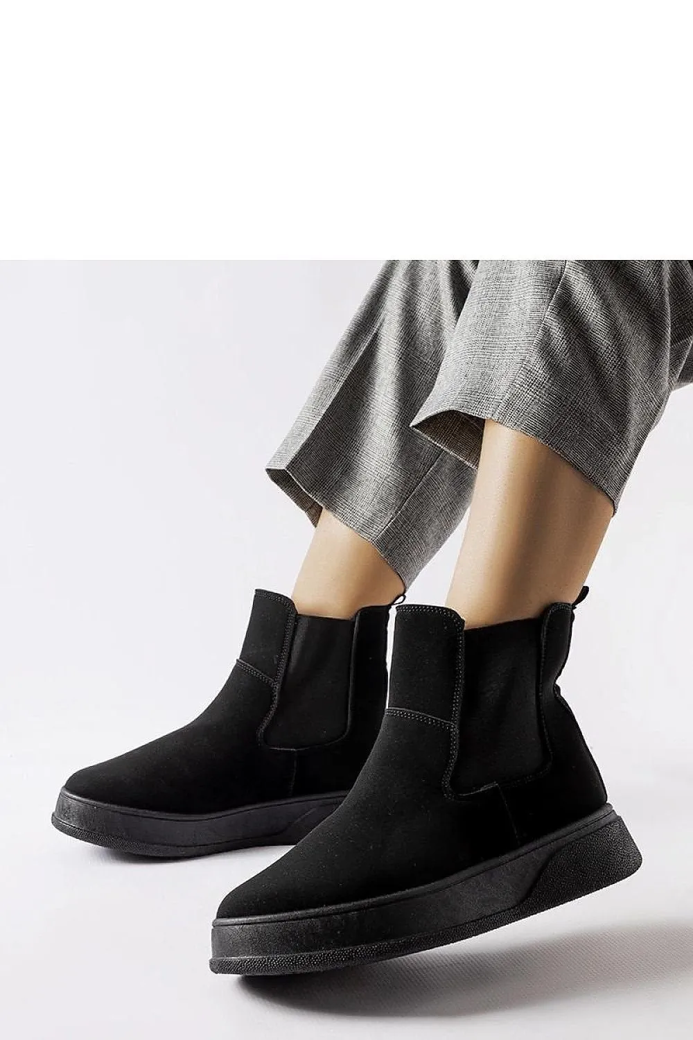 Dark beige Benilde platform boots