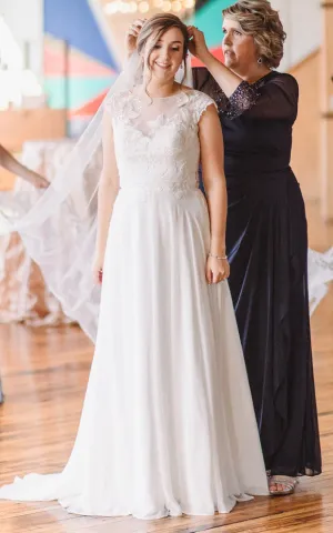 Elegant A-Line Bateau Chiffon Lace Wedding Dress With Short Sleeve And Appliques-716623