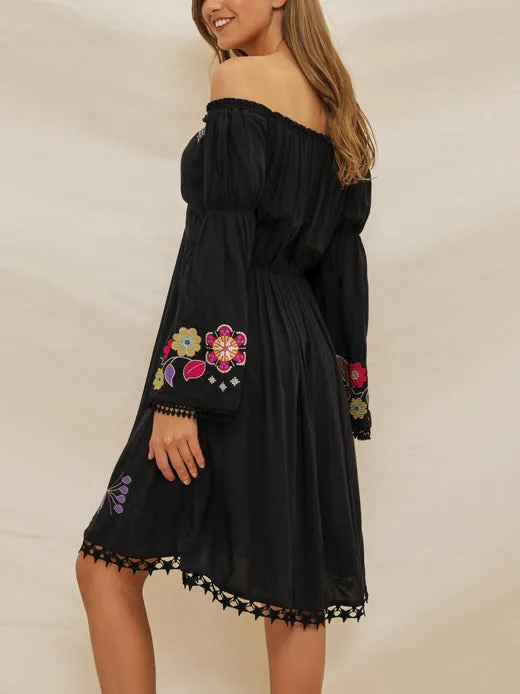 Embroidered One-shoulder Long-sleeved Bohemian Dress