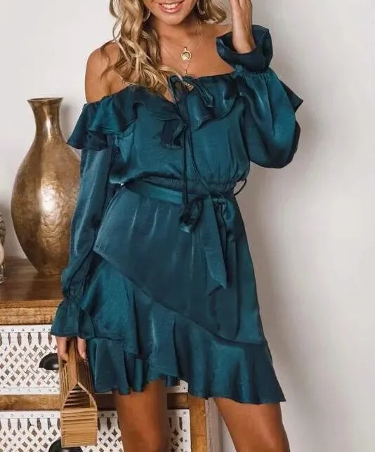 Fashion Off-shoulder Long-sleeved Lace Dress