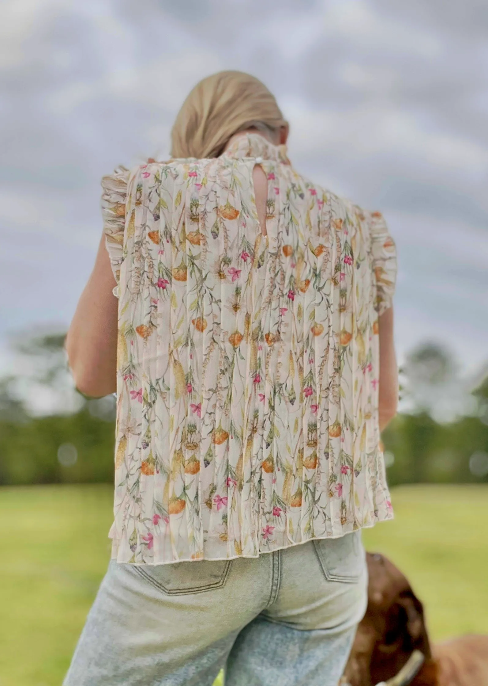 FLORAL SLEEVELESS FRILL NECK PLEATED BABYFDOLL TOP