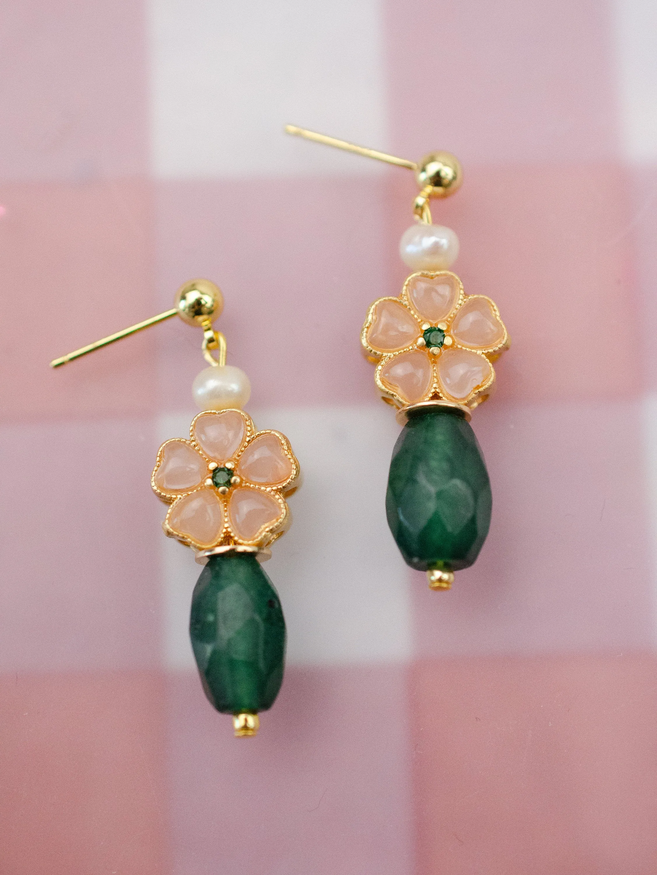 Flower dangle earrings, pearl flower dangles, gifts for her, beaded earrings, flower beaded earrings, everyday earrings, gift for birthday