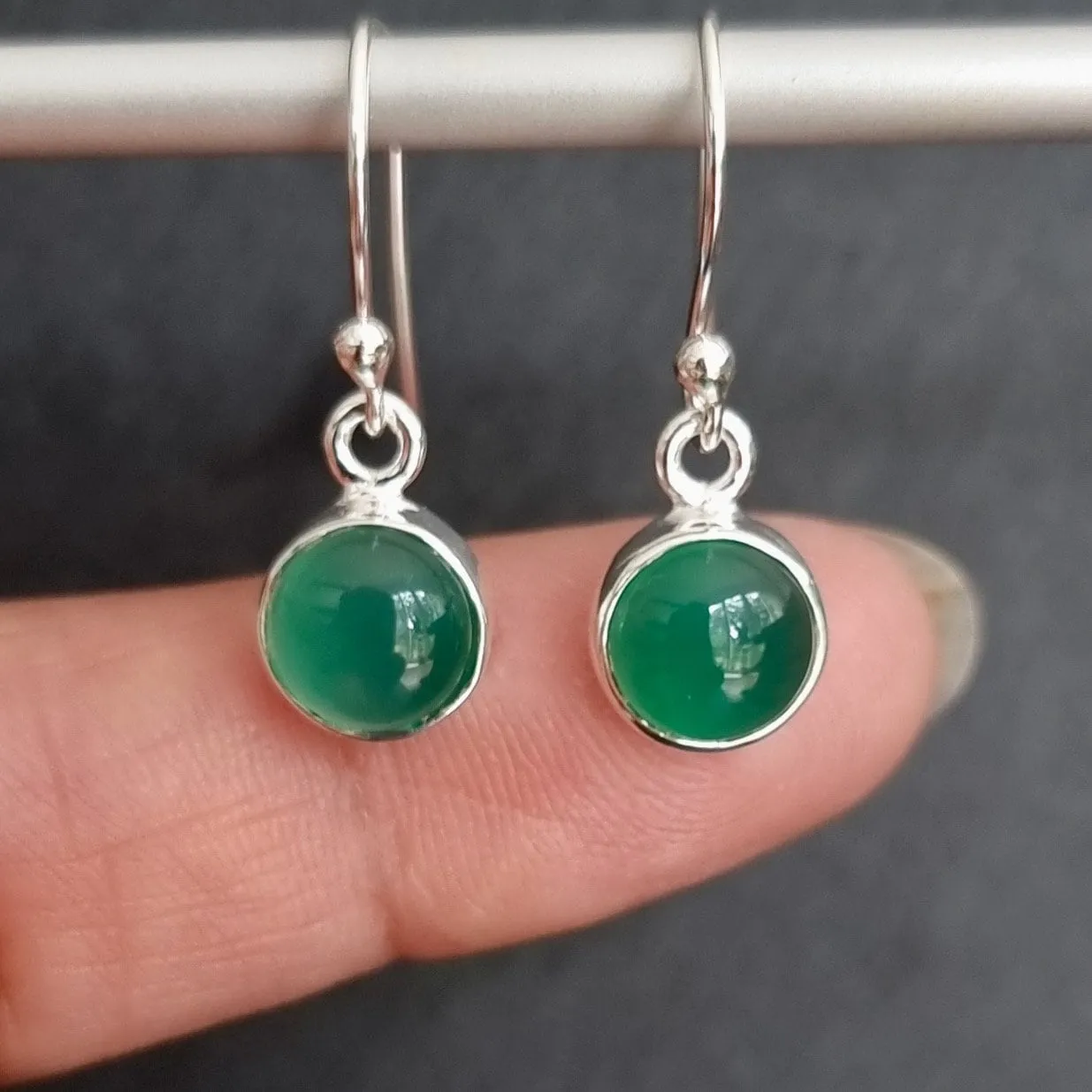 Green Onyx Round 8mm 925 Sterling Silver Earrings, E13GO
