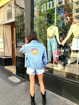 Hard Rock Cafe ®️ Las Vegas Vintage 90’s Blue Denim Trucker Jacket By Lee Made in USA