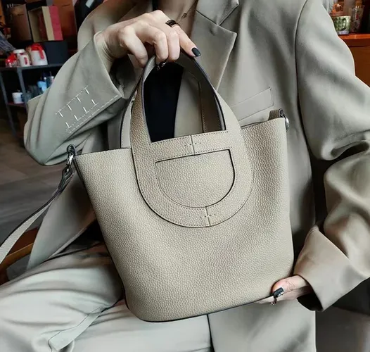 Leather Bucket bag