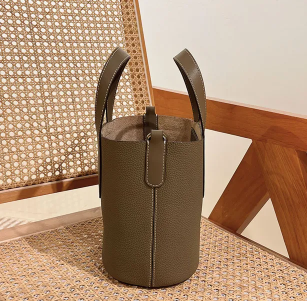 Leather Bucket bag