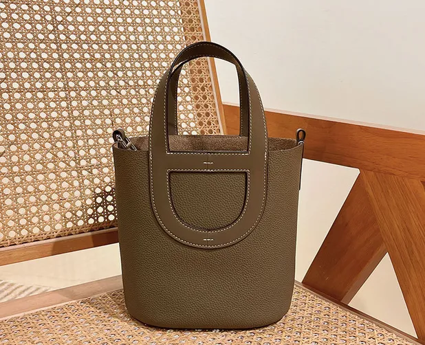 Leather Bucket bag