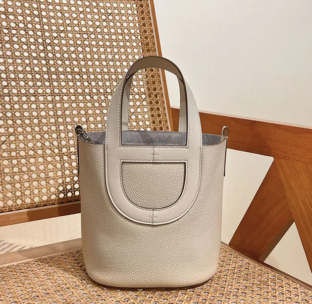 Leather Bucket bag