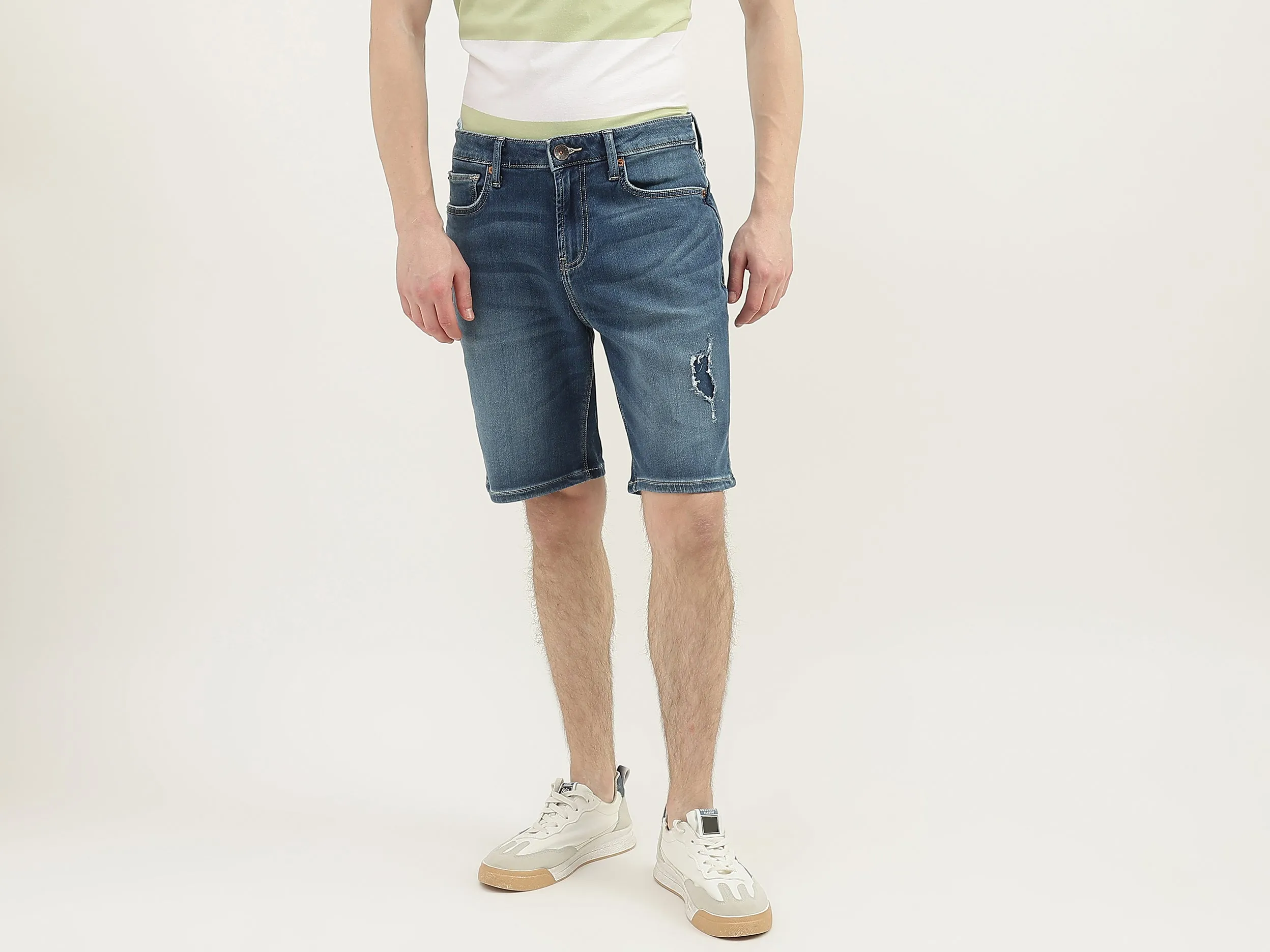 Men Solid Slim Fit Shorts