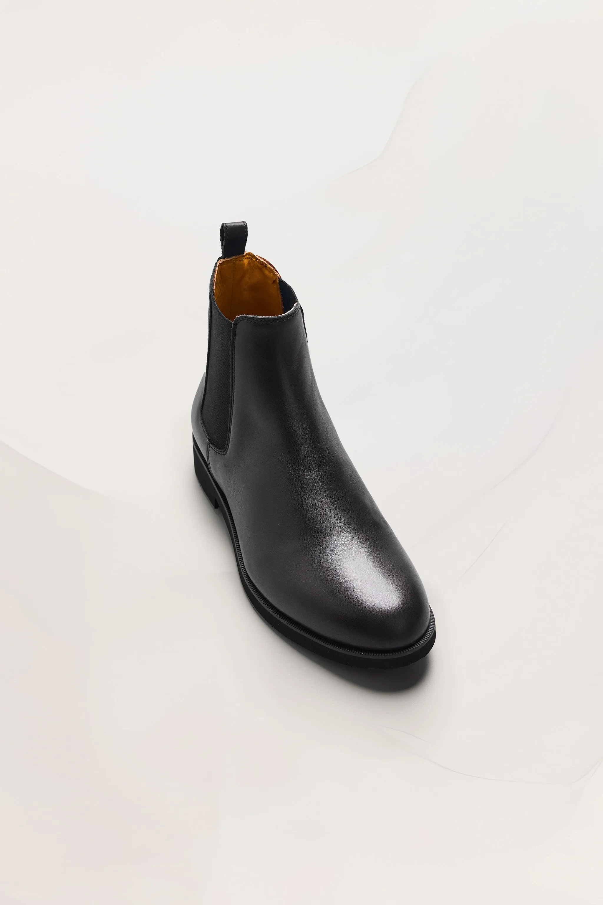 Mens Chelsea Boots in Black Calf