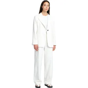 Nevio, White