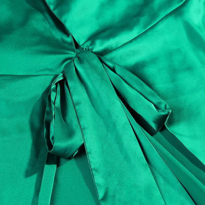 New Lantern Sleeve Dress V-neck Waist Satin Dress