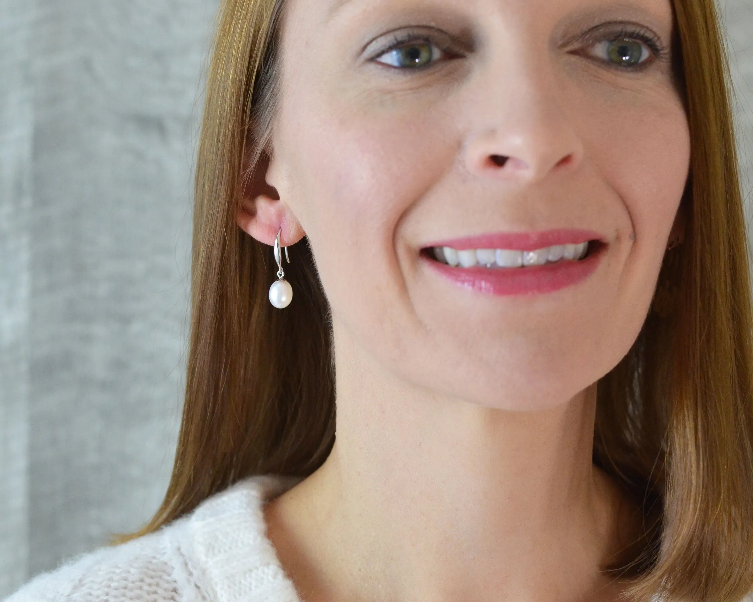 PEARL DROP EARRINGS - SILVER