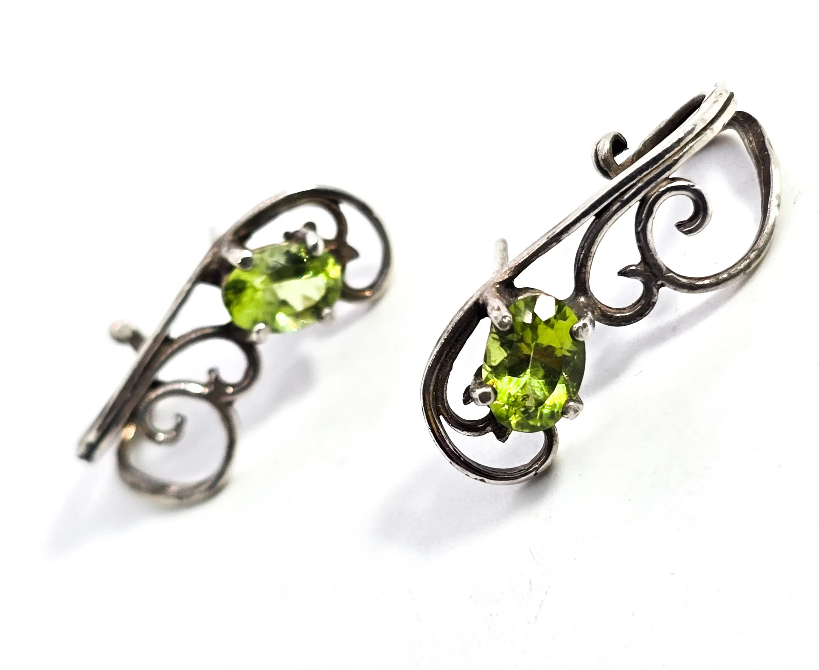 Peridot gemstone sterling silver scroll open work post vintage earrings