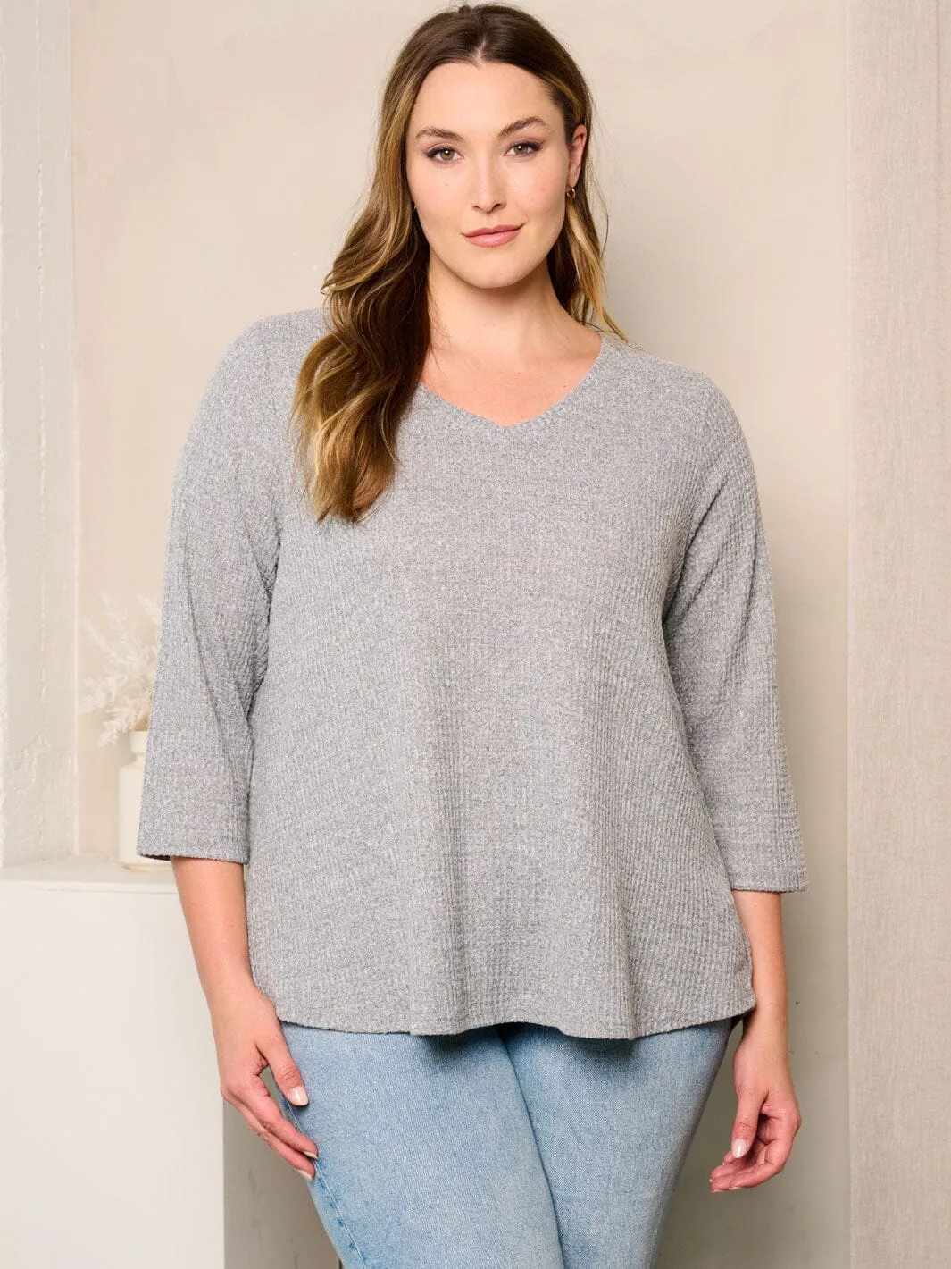 PLUS SIZE 3/4 SLEEVES V-NECK TUNIC TOP