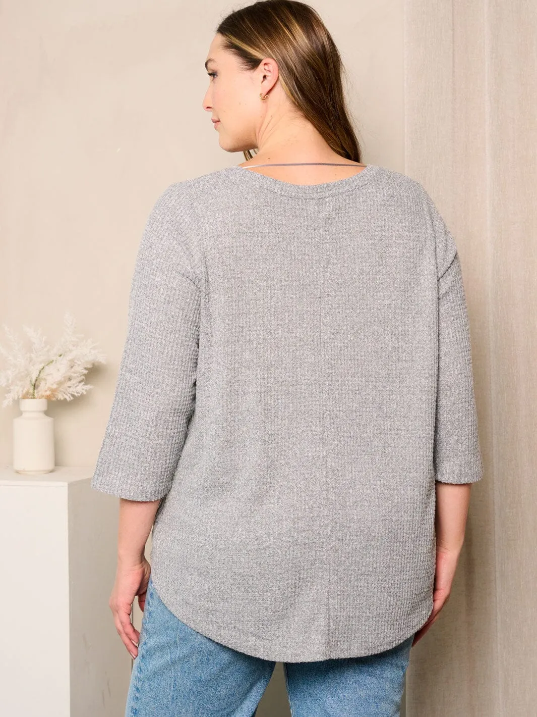 PLUS SIZE 3/4 SLEEVES V-NECK TUNIC TOP