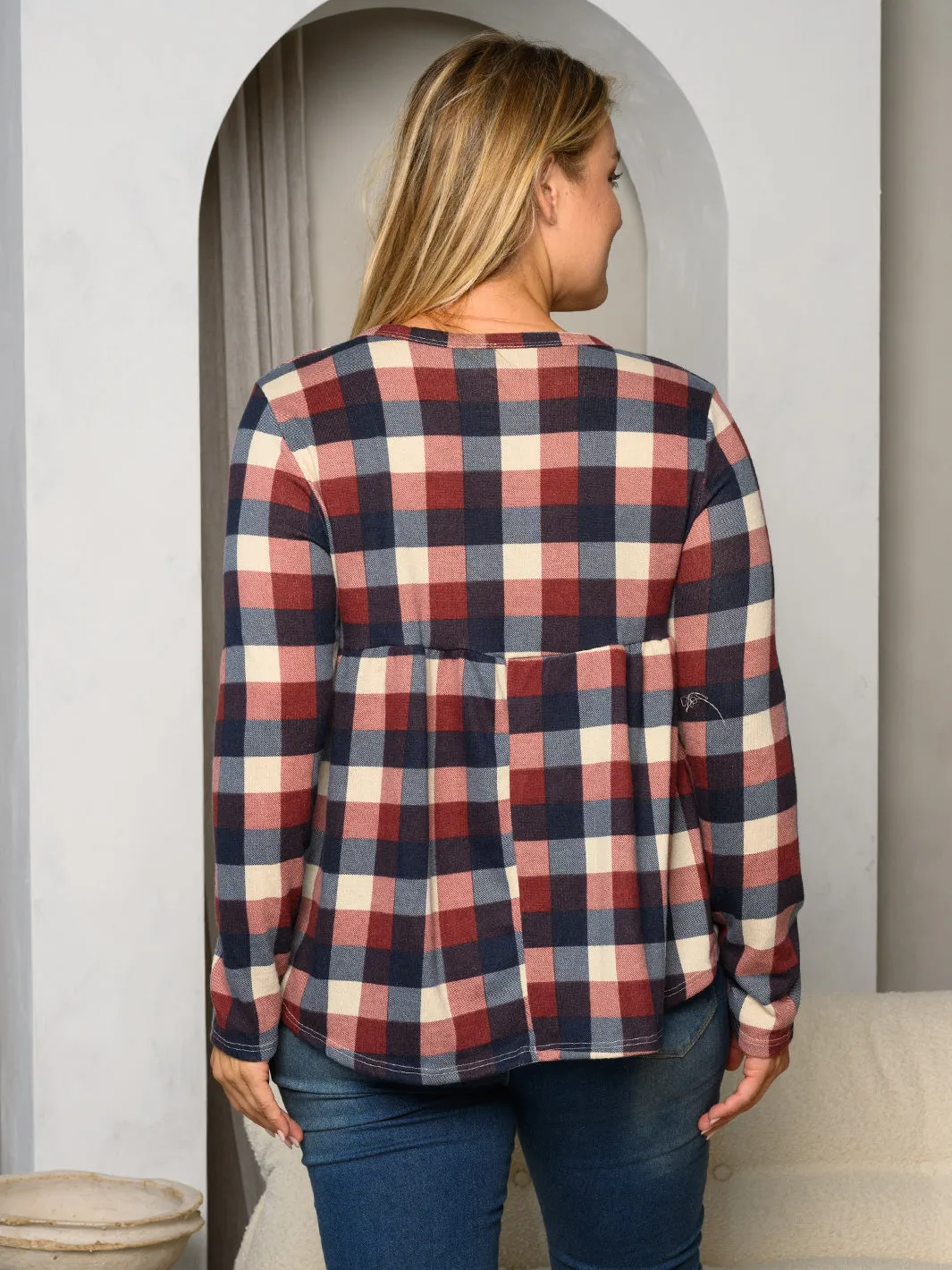 PLUS SIZE LONG SLEEVE V-NECK PLAID PRINT TOP