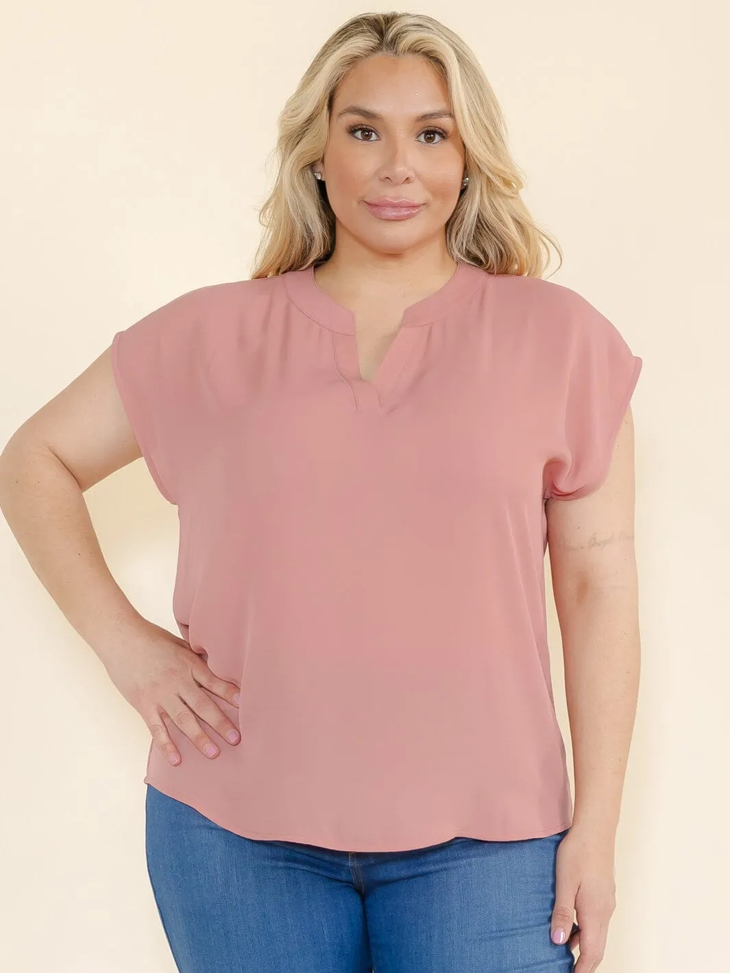 PLUS SIZE SHORT SLEEVE V-NECK TOP