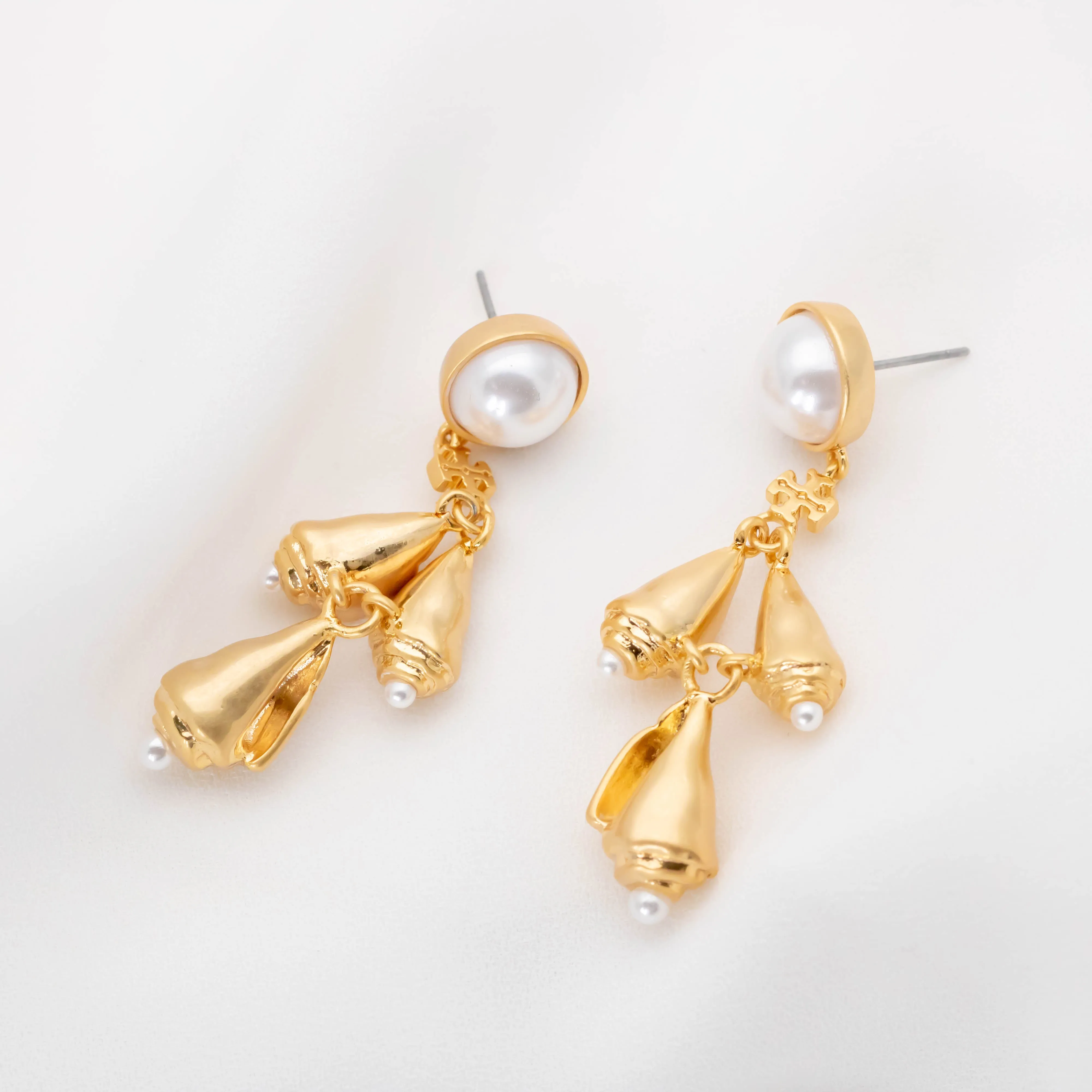 Poetry of Things Pearl Earrings