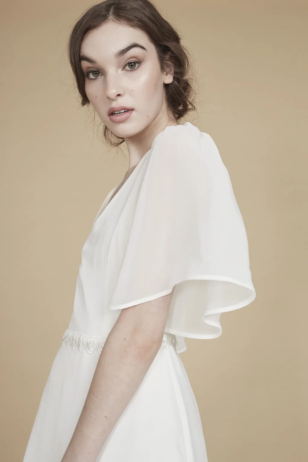 Retiens La Nuit | Bell-Sleeved Wedding Dress