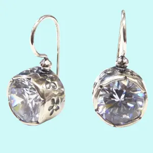 Silver earrings for women / dangle earrings / floral earrings from Bluenoemi