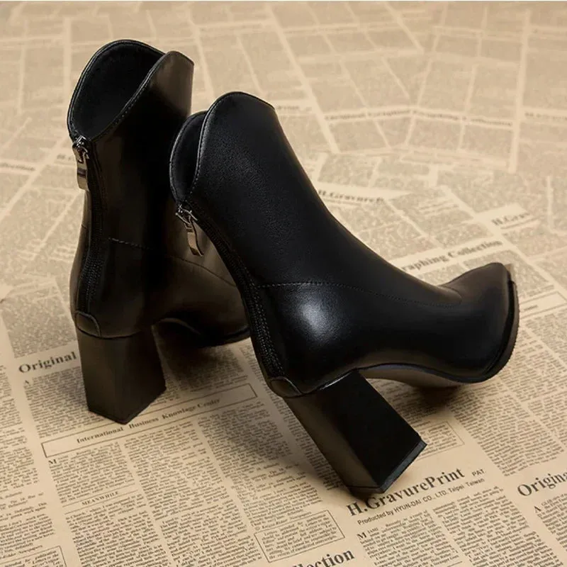 Sundown Style | Shiny Tip Chelsea Boots