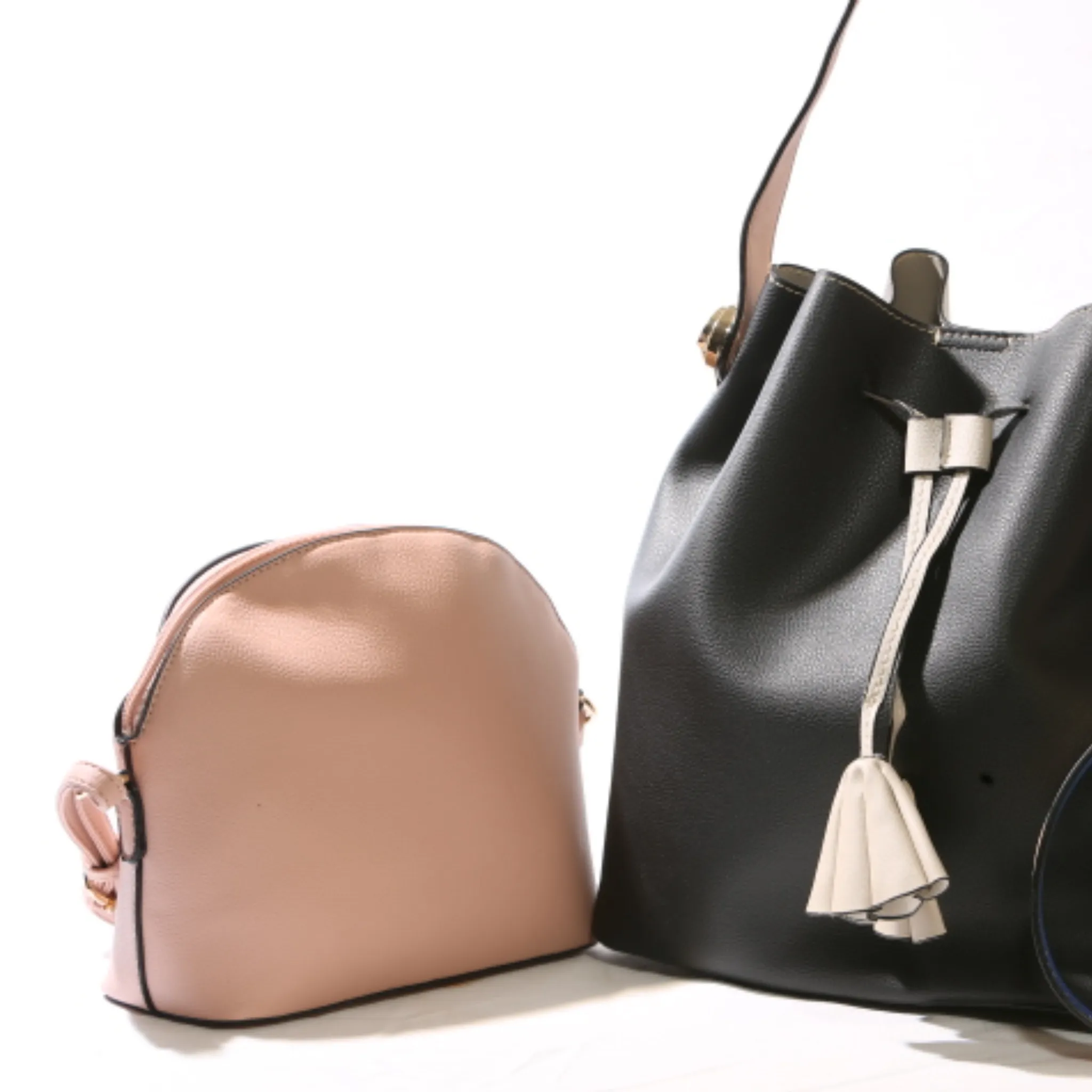 The versatile 2 in 1 Bucket Handbag