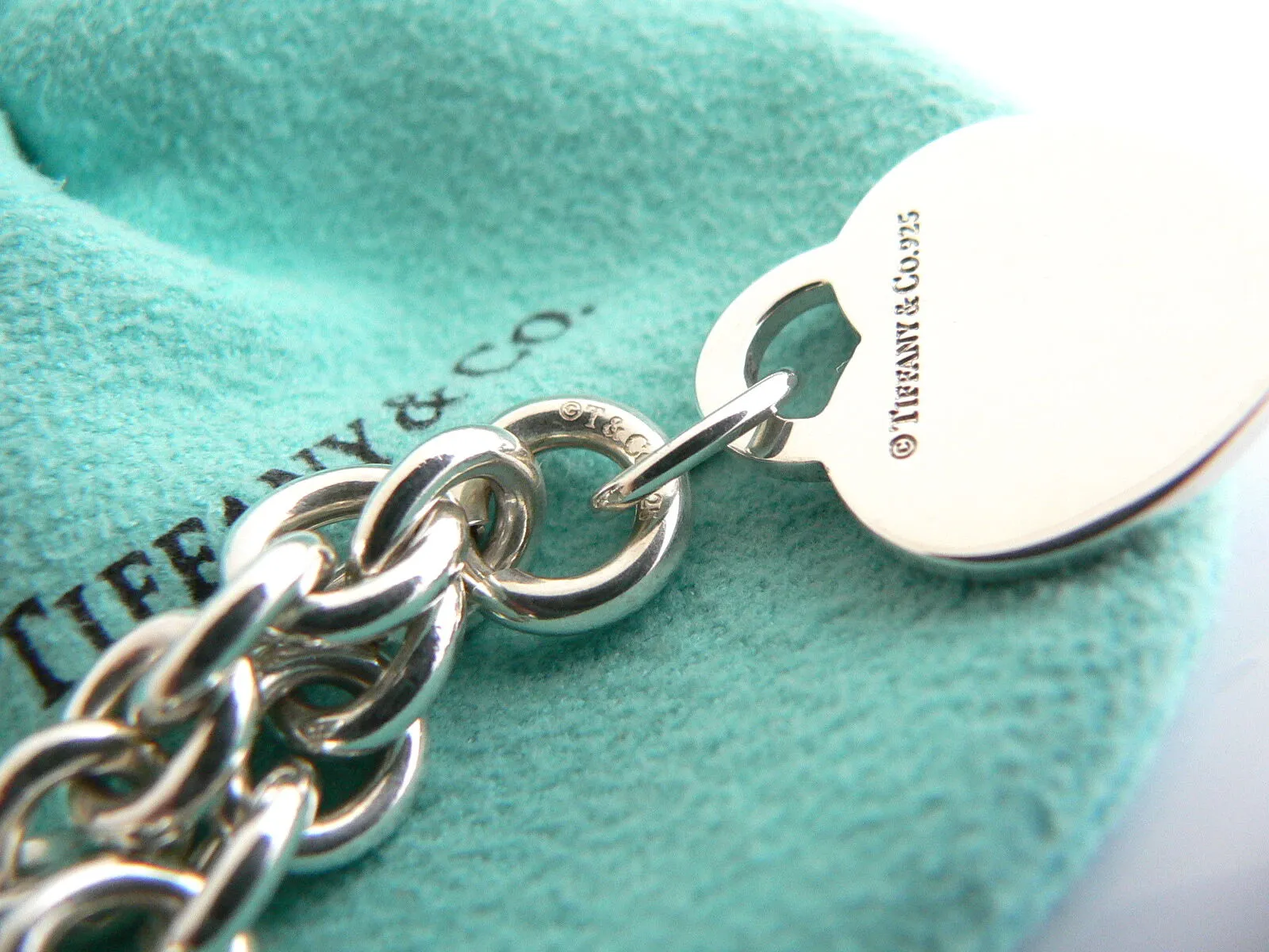 Tiffany & Co Return to Silver Blue Enamel Heart Bracelet Bangle Charm 8 In Gift
