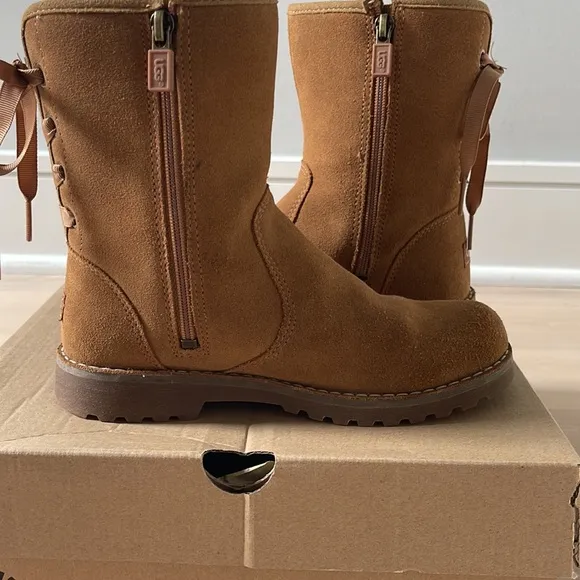 UGG | CORENE BOOTS