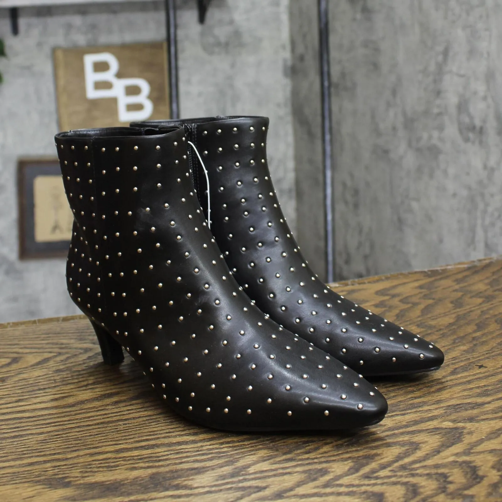 Universal Thread Womens Taylor Jet Studded Kitten Heel Ankle Boots Black 7.5M