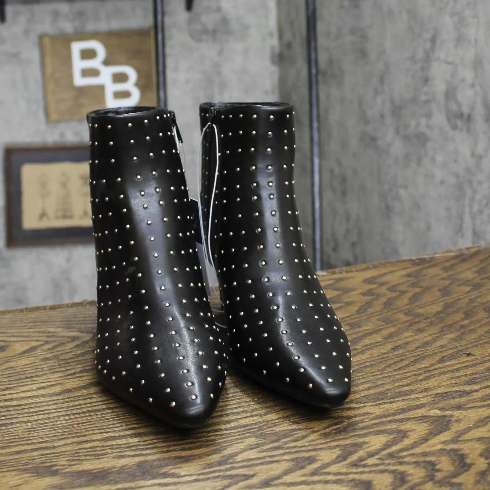 Universal Thread Womens Taylor Jet Studded Kitten Heel Ankle Boots Black 7.5M