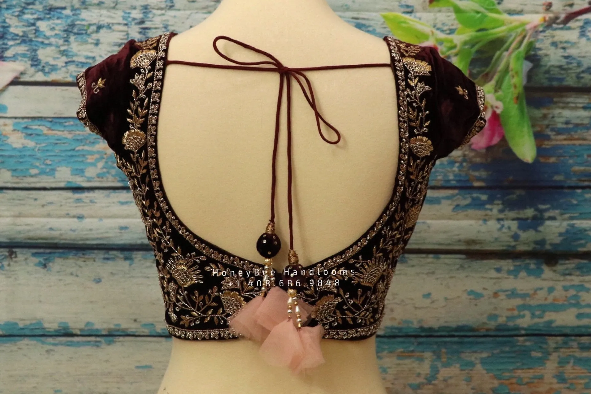 Velvet blouse indian,Latest indian blouse designs,saree blouse designs indian,saree stitched blouse,south indian blouse,designer blouse