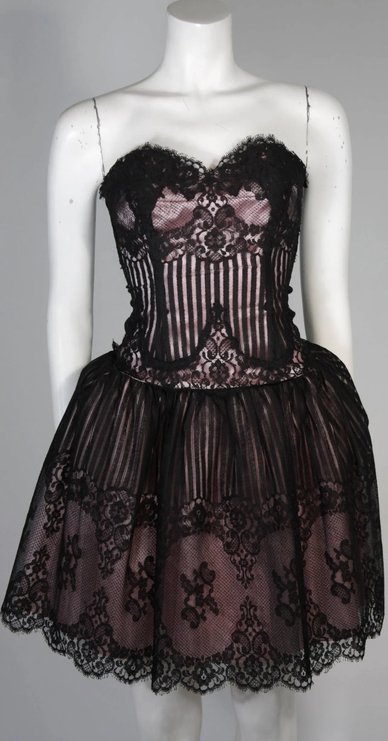 VICTOR COSTA Black with Metallic Accents Cocktail Dress Size 4