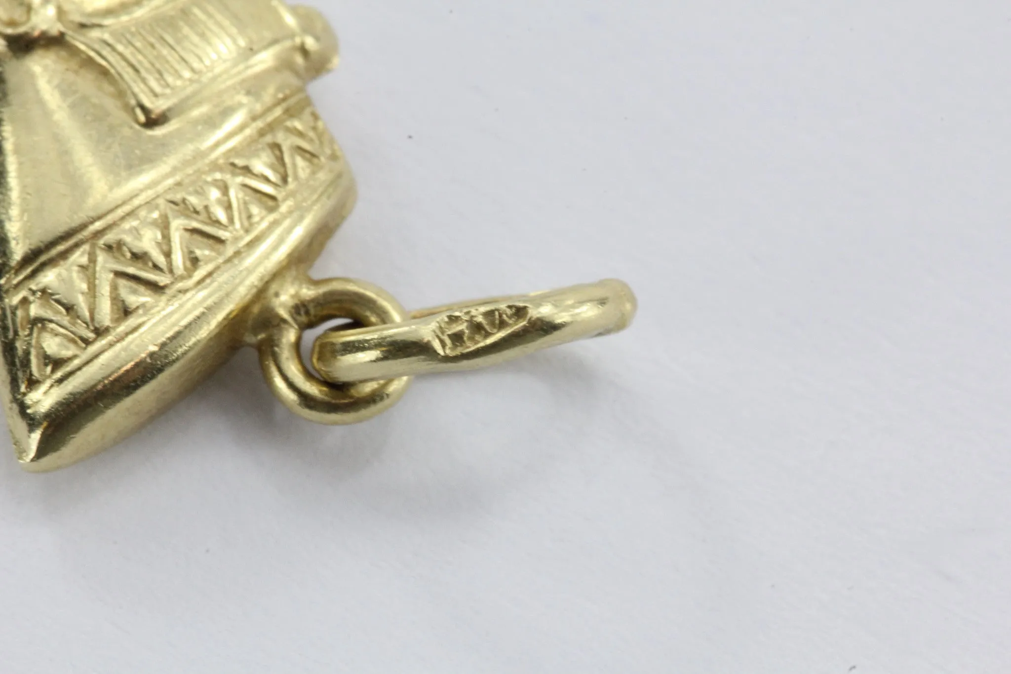 Vintage 14K Gold Egyptian Bust of Queen Nefertiti Charm Pendant